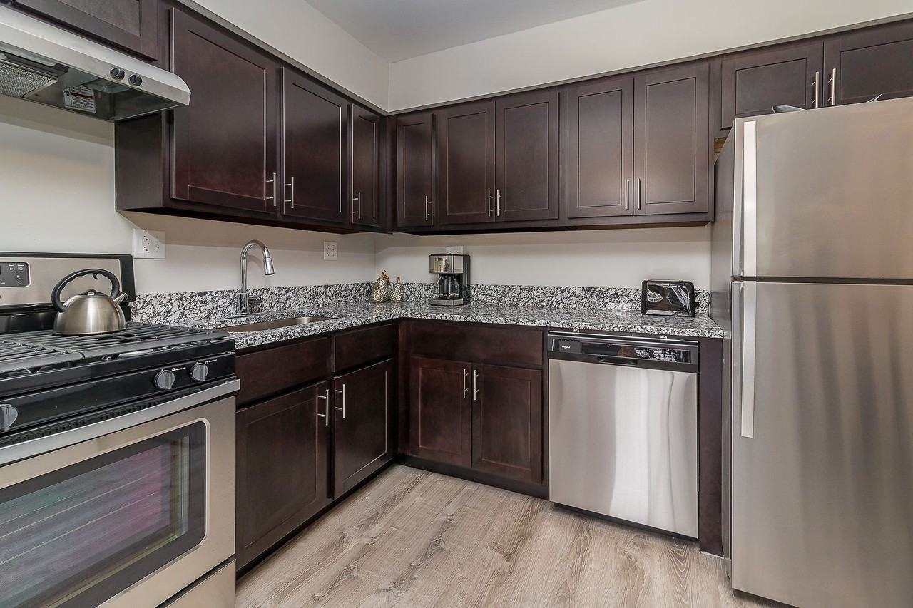 Edgewood Apartments - Photo 7 of 50