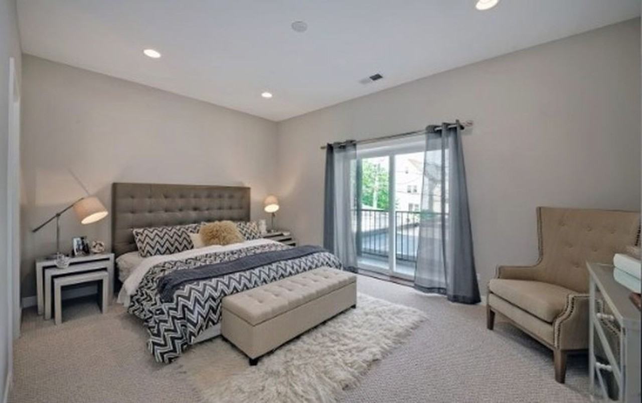 3923 N. Kedzie Avenue - Photo 7 of 8