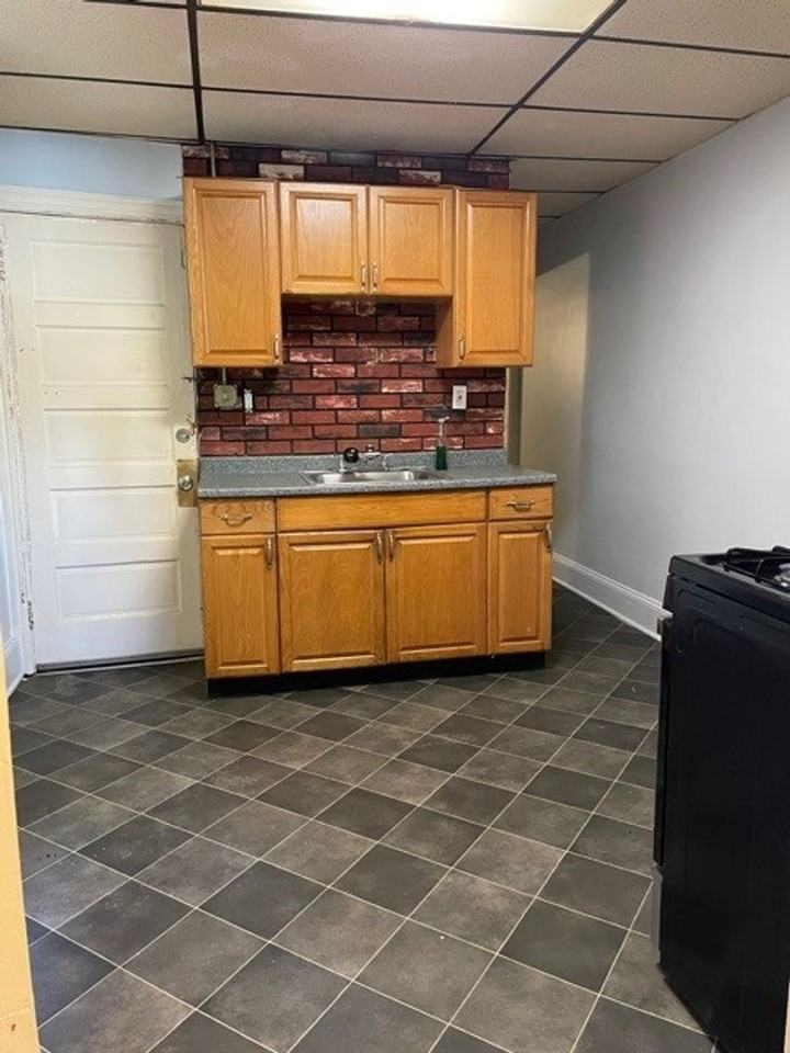 903 Mechanic Street - Photo 2 of 8