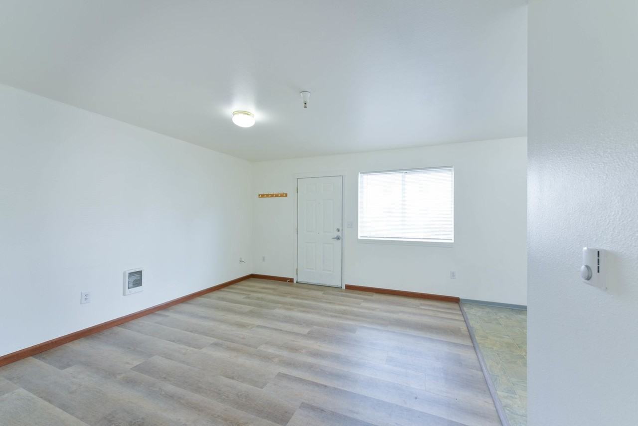 Baker Square Apartments - Photo 6 of 24