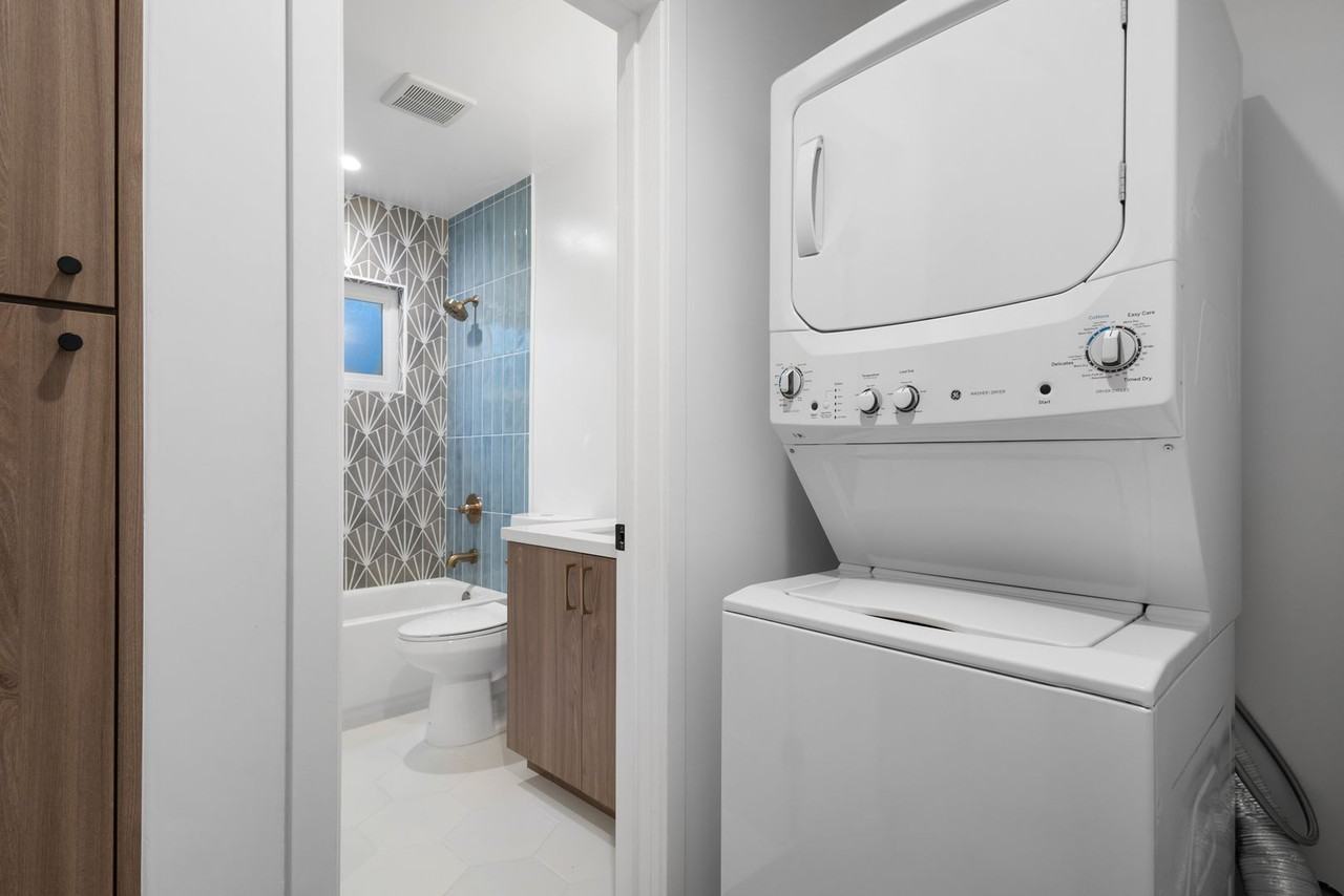 2101 Dale St - Photo 2 of 12