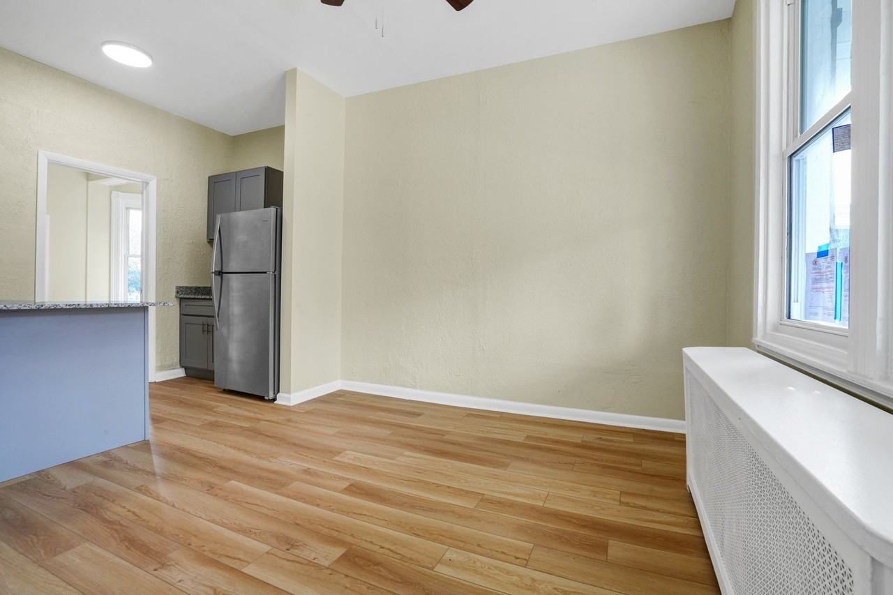 413 Gay St - Photo 3 of 50
