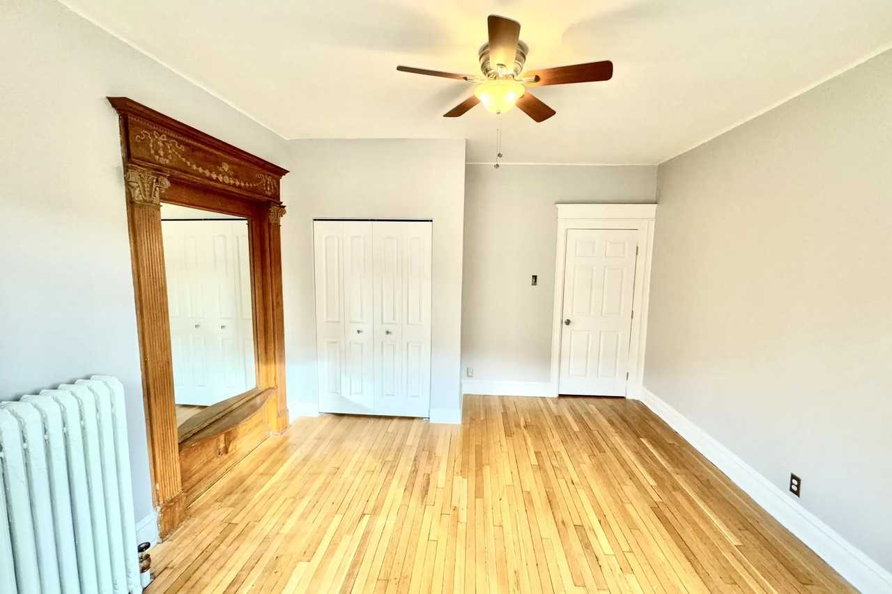 3839 N Wilton Ave - Photo 2 of 10