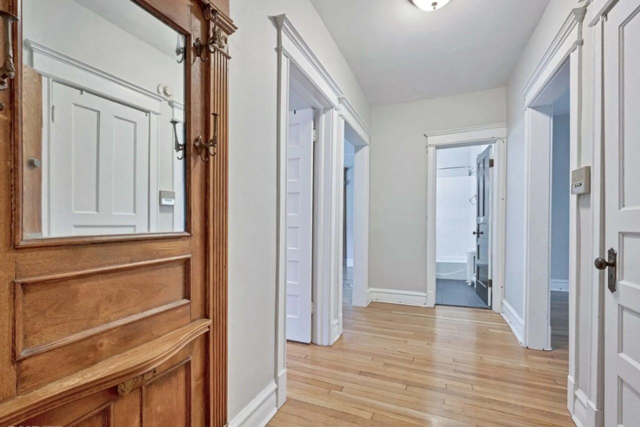 3839 N Wilton Ave - Photo 3 of 10