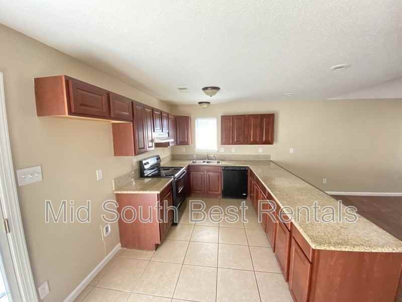 2722 Battle Creek Dr - Photo 3 of 8