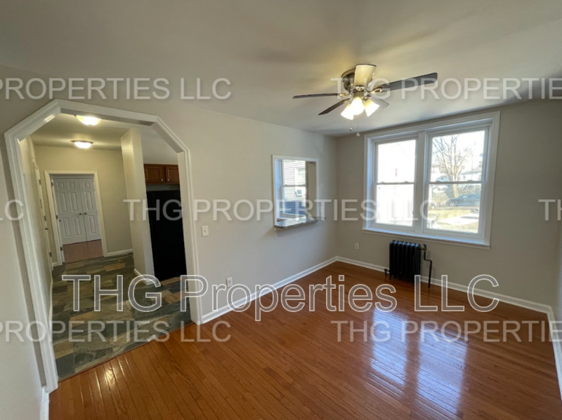 678 Scotland Rd #203 - Photo 3 of 4