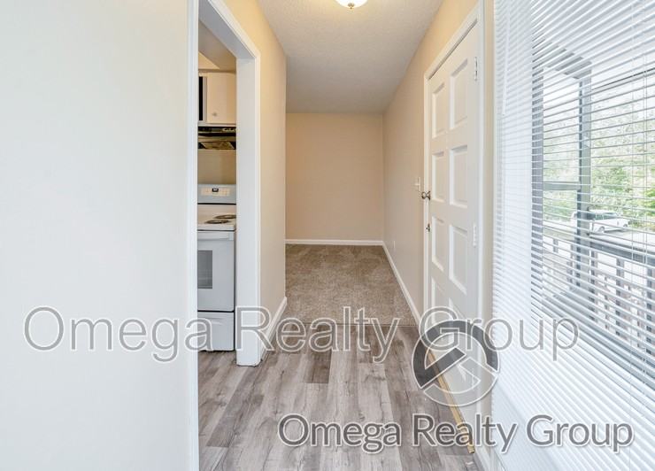 3382 Mcgehee Rd #B - Photo 4 of 26