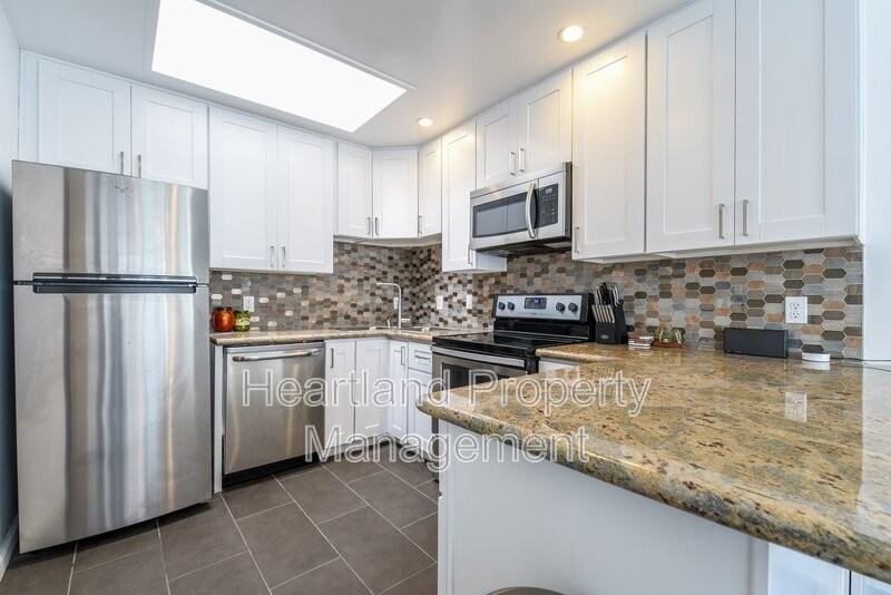 4610 30th St #A - Photo 4 of 8