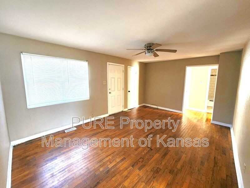 2815 Se Minnesota Ave - Photo 3 of 10