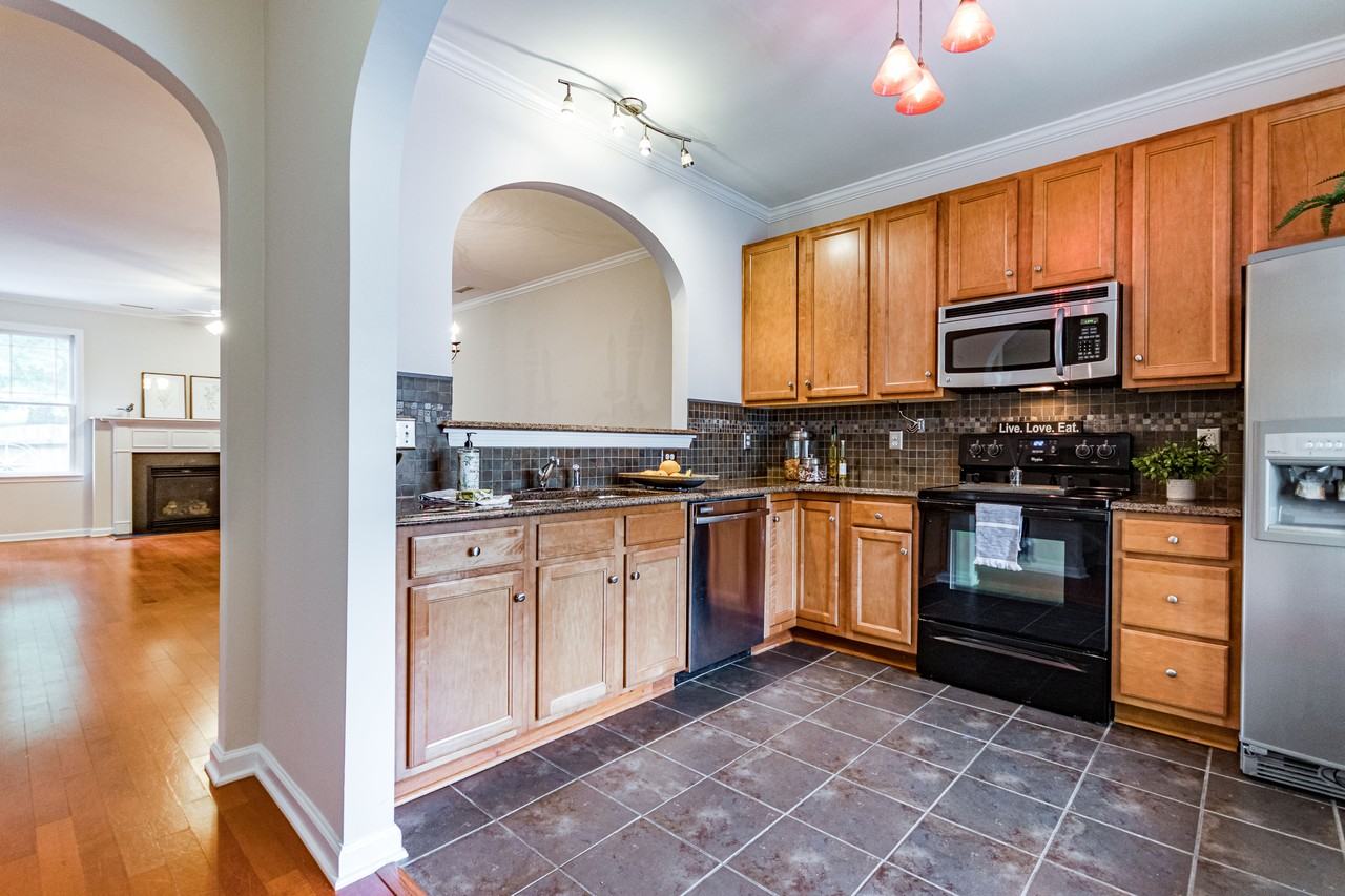 1041 Mica Lamp Ct - Photo 3 of 17