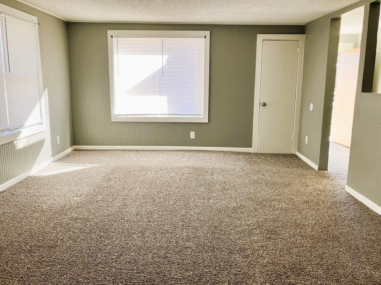 1141 N Madison Ave - Photo 2 of 12