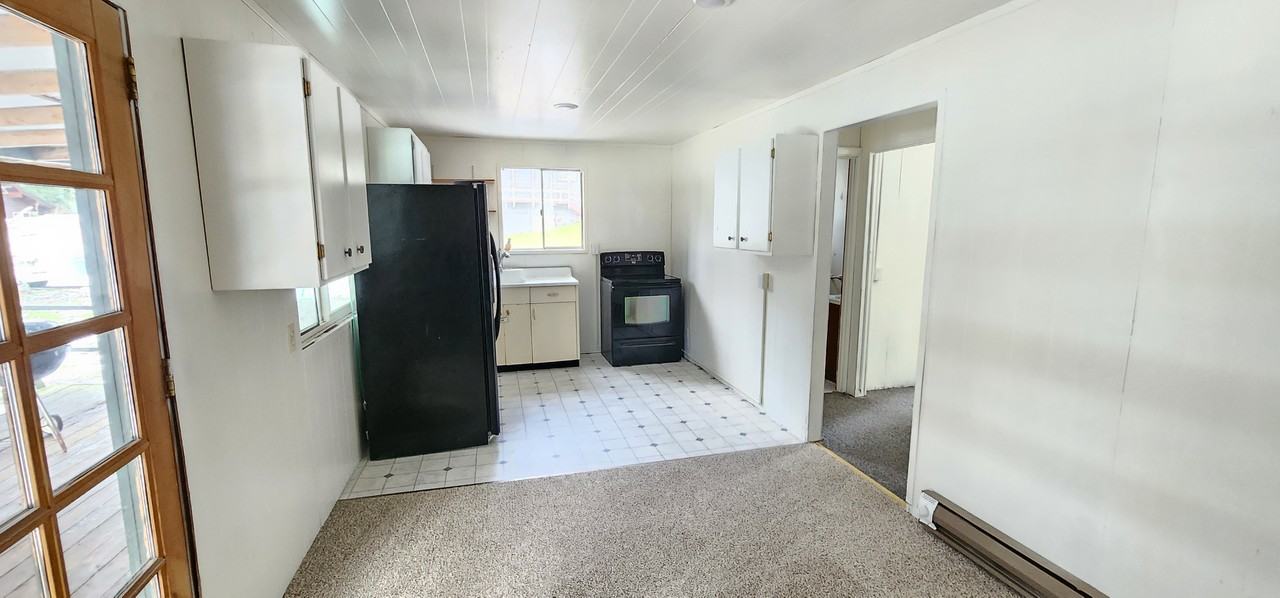 231 E Lakeview Dr - Photo 2 of 7