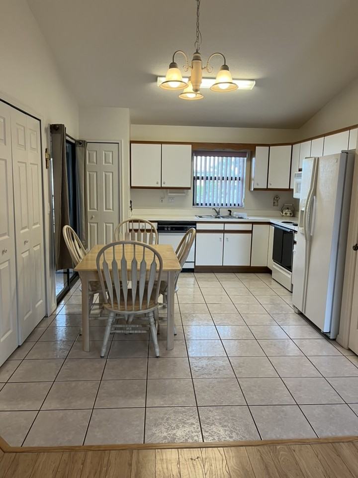 1305 Villaway W #1305 - Photo 2 of 15