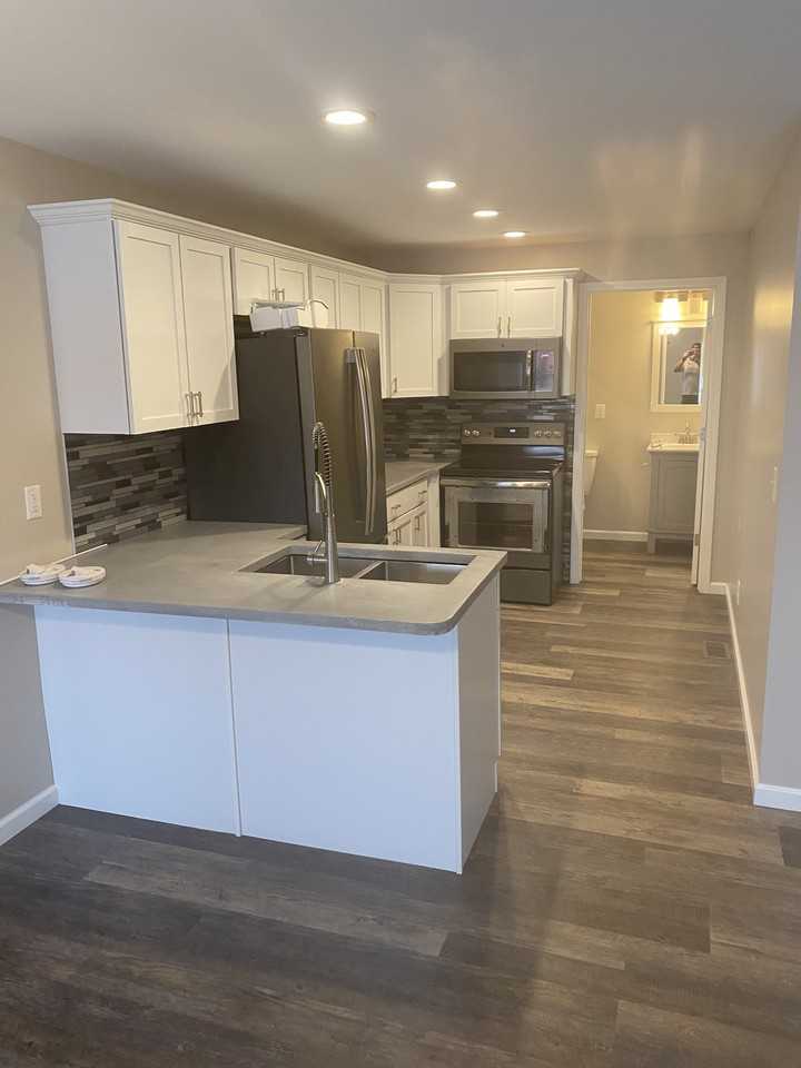 247 East Walnut Street #F - Photo 2 of 8