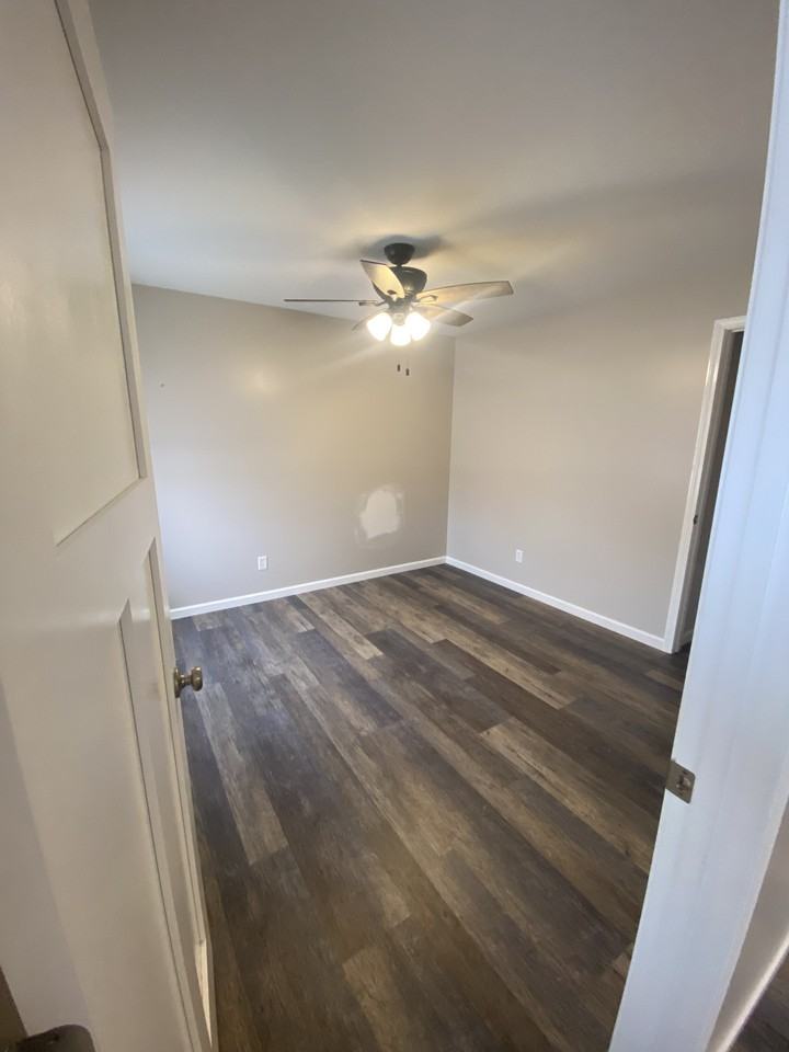 247 East Walnut Street #F - Photo 6 of 8