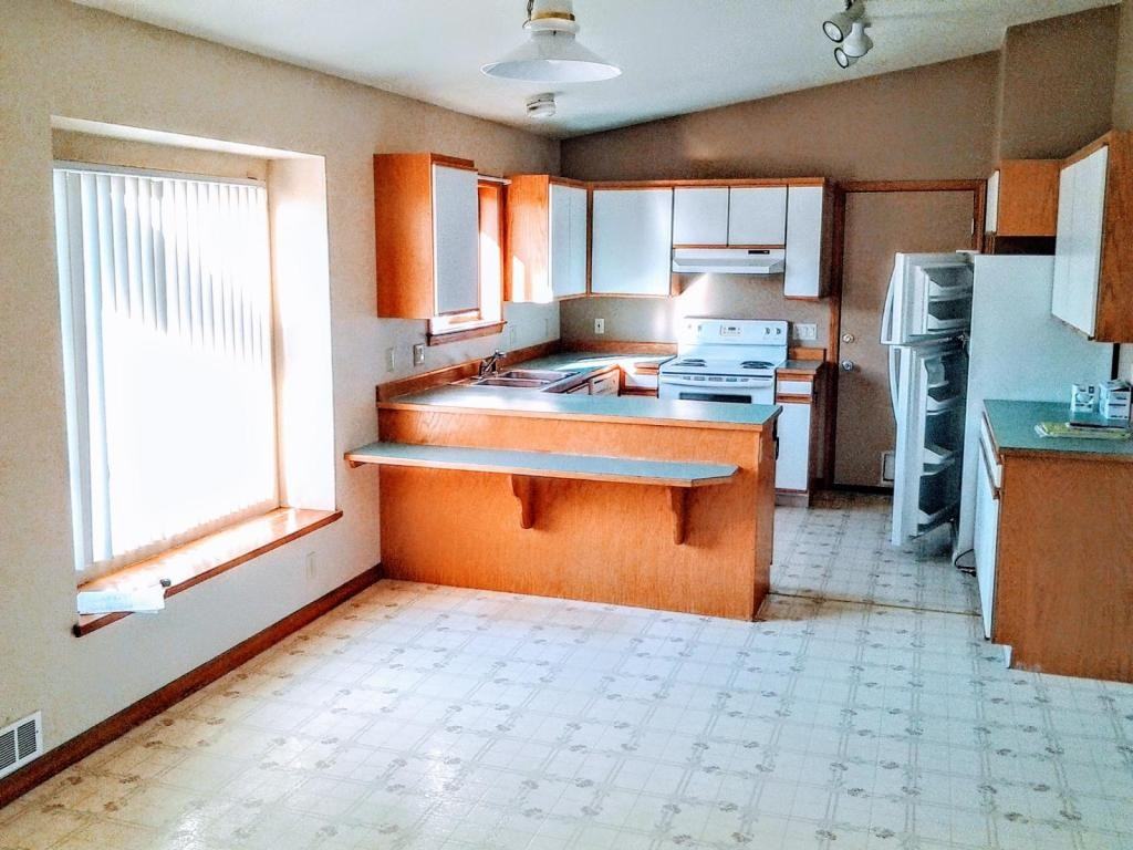 1205 Nw Oceania Dr - Photo 2 of 13