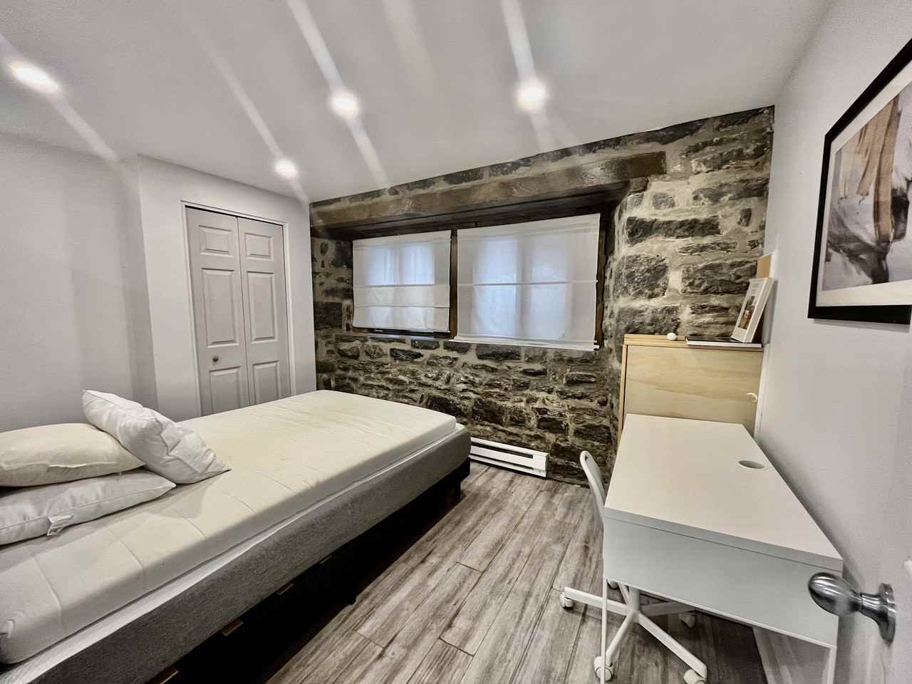 3492 Jeanne-Mance Street - Photo 2 of 5