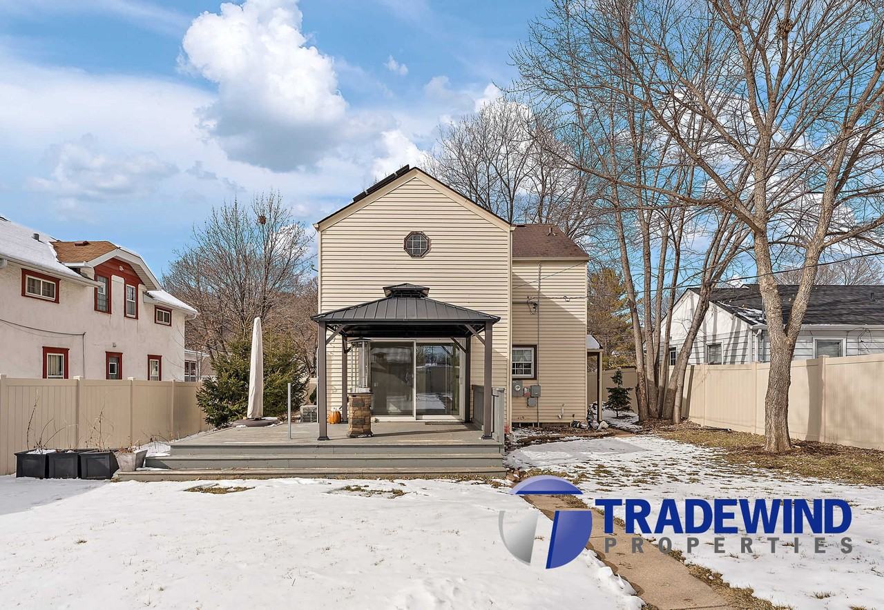 1730 West Race Street - Photo 2 of 20