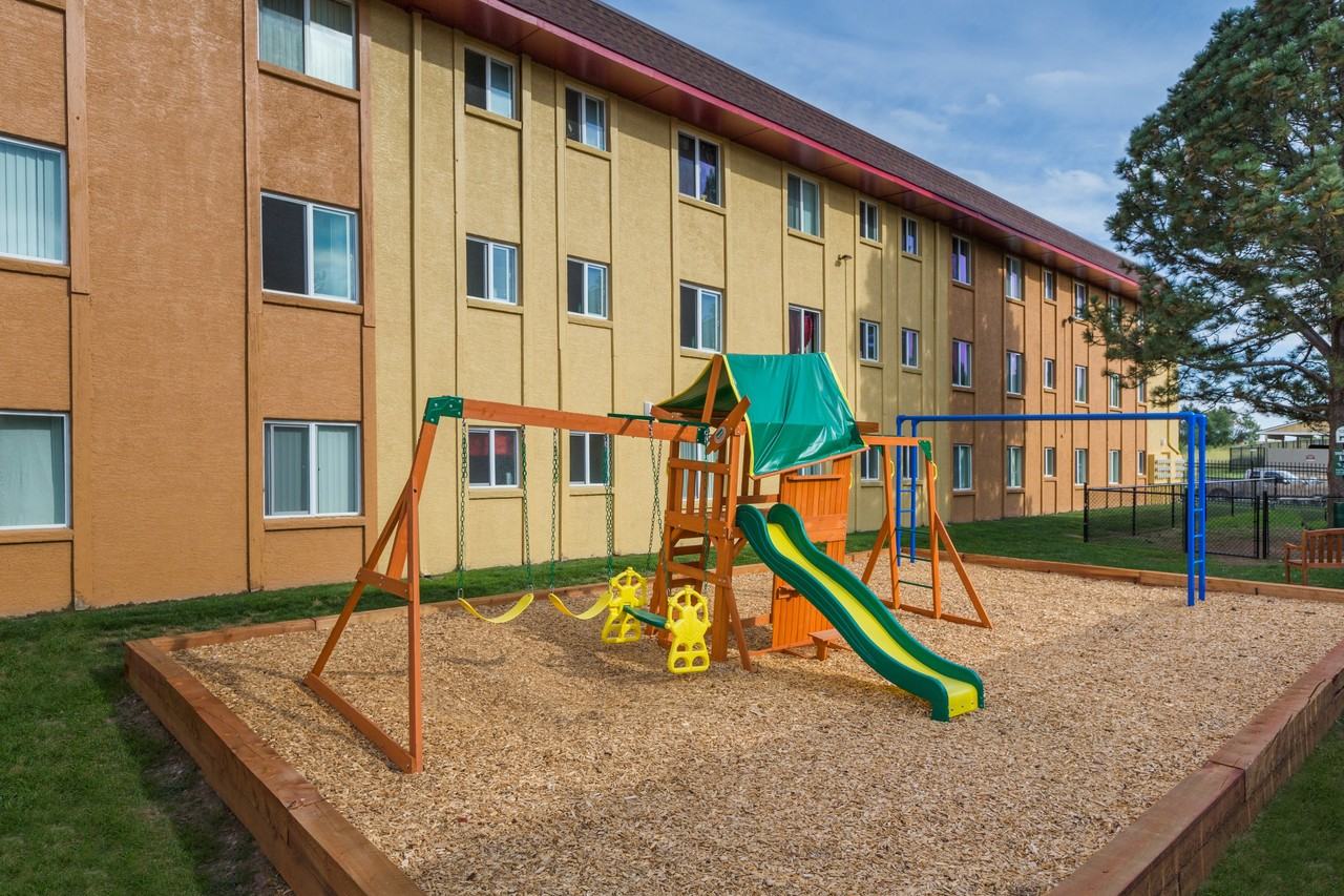 Newport Square Apartments - Photo 4 of 50