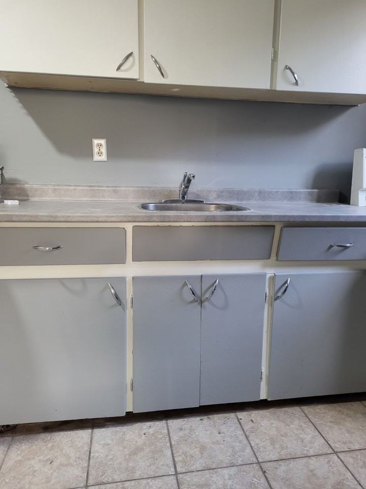 359 Grey Street - Photo 3 of 6