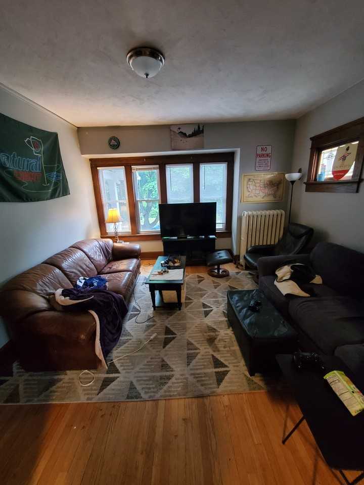2839 N Maryland Ave #2839 - Photo 2 of 15