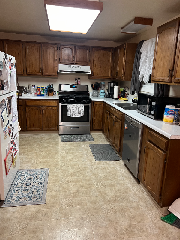 2754 Phyllis Cir S - Photo 4 of 15