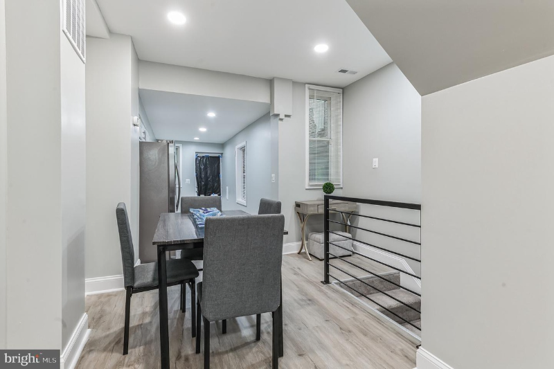 1927 Hollins St - Photo 3 of 19