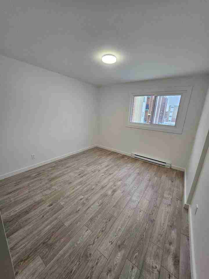 Regnault complex - Photo 3 of 7