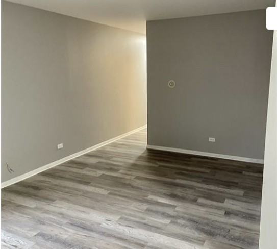 7812 7812 S Troy St #13 - Photo 3 of 6