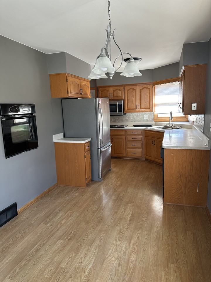 1028 16th Ave S #NA - Photo 3 of 20