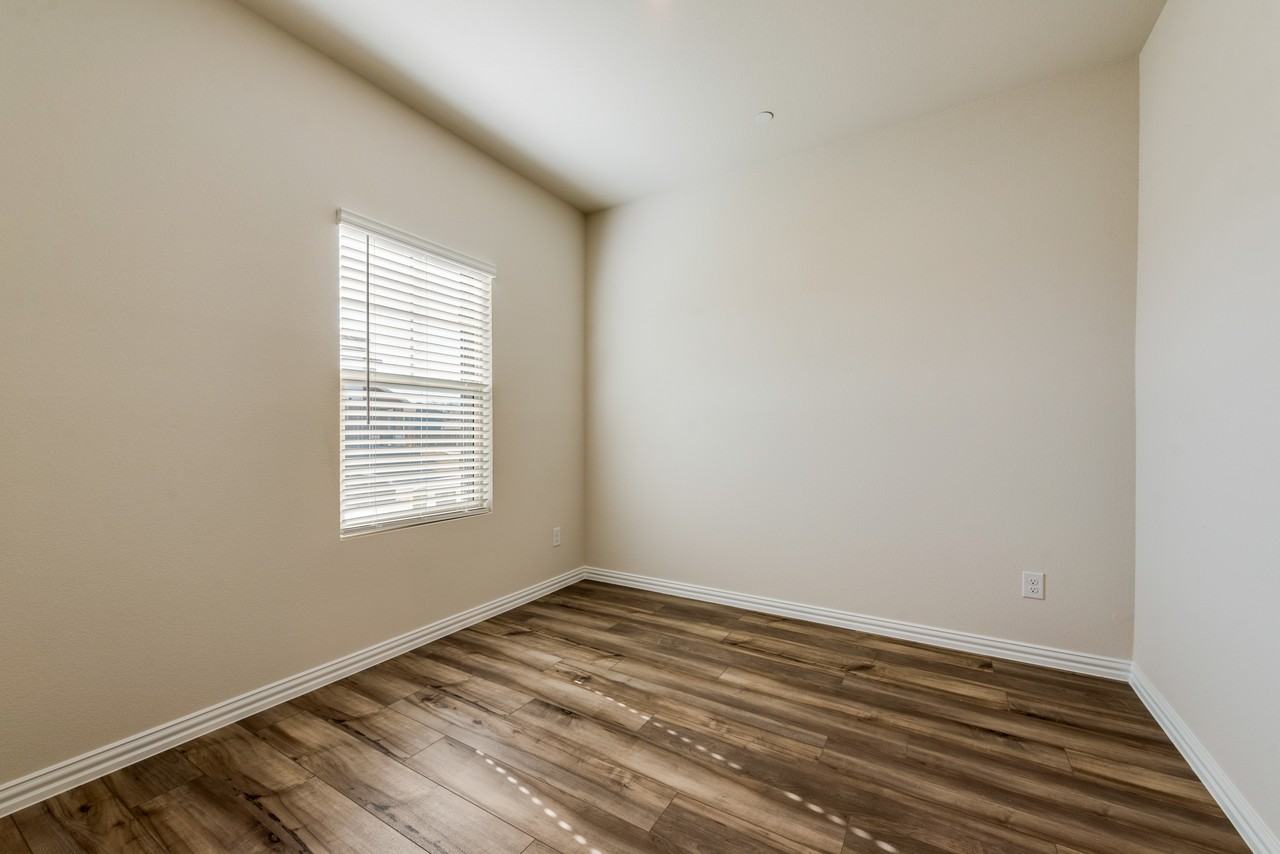 102 Monarch Way #NA - Photo 5 of 34