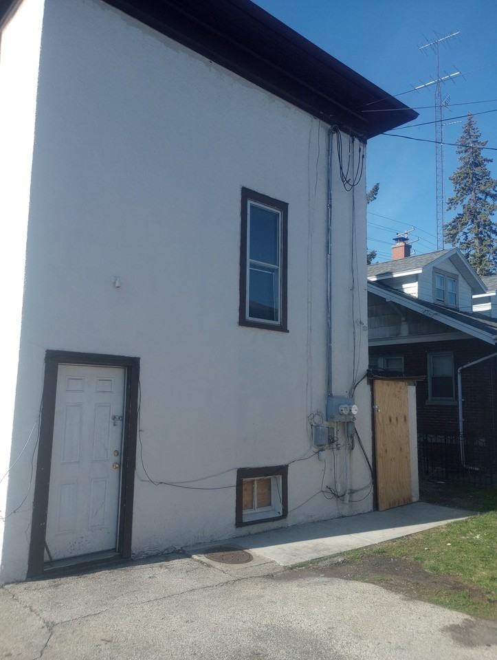1902 12th St Uppr #1902 - Photo 2 of 43