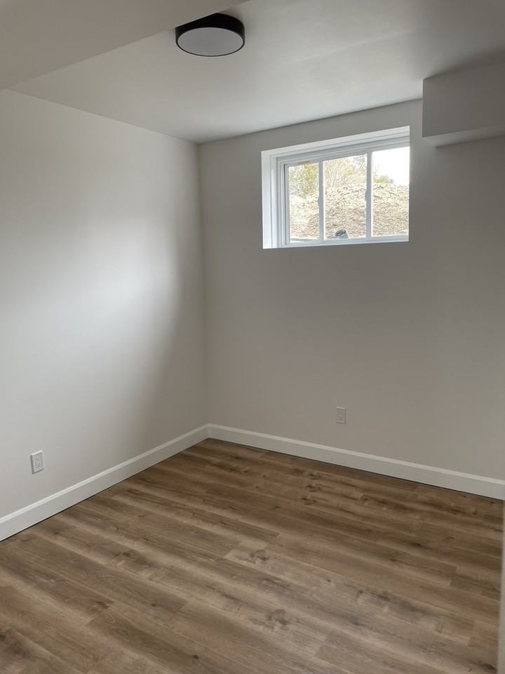 233 Mill Street West #B - Photo 3 of 28