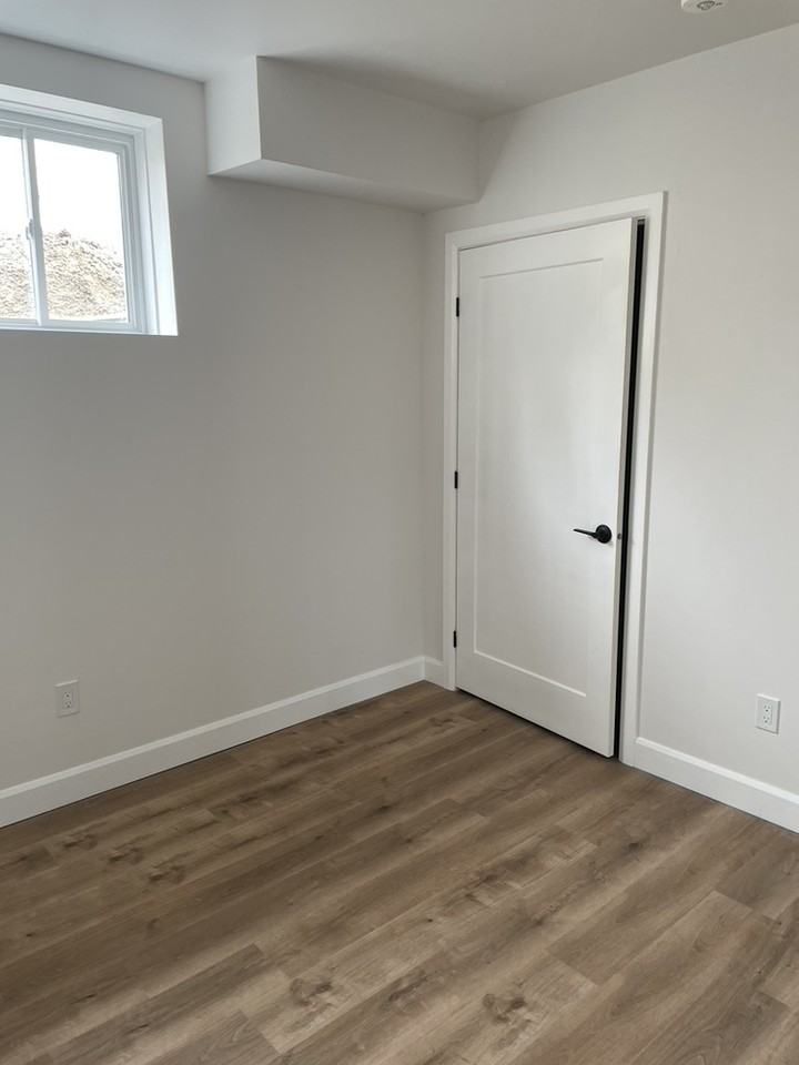 233 Mill Street West #B - Photo 4 of 28