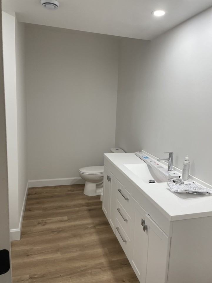 233 Mill Street West #B - Photo 5 of 28