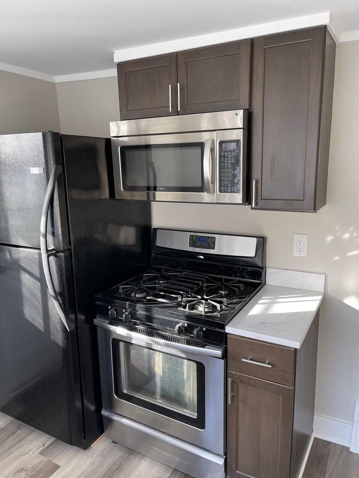 491 Lawnview Ave #1 - Photo 2 of 21