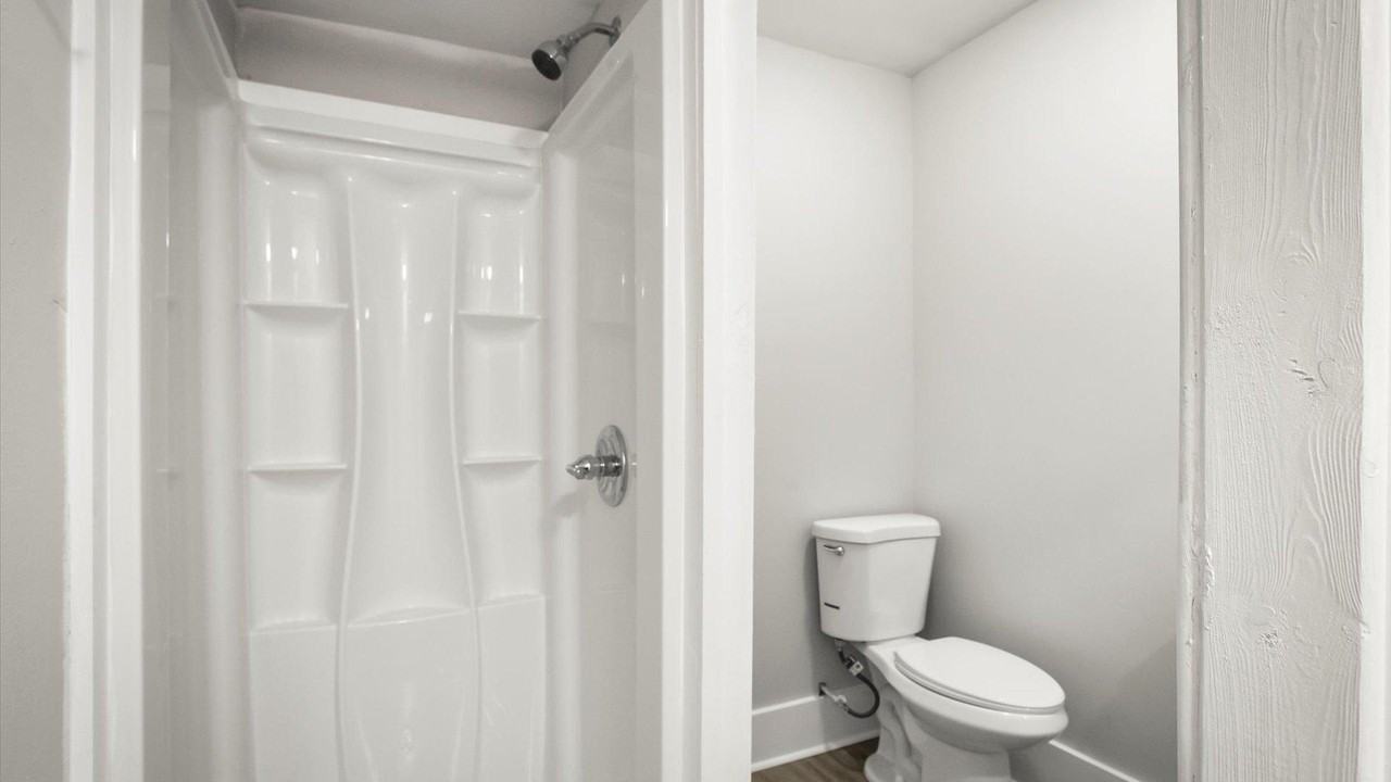 W 11th St - Photo 2 of 17