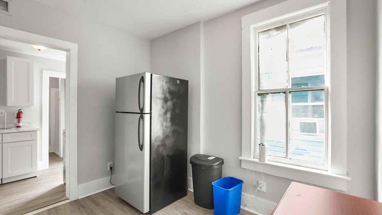 West 11th Street - Photo 5 of 15