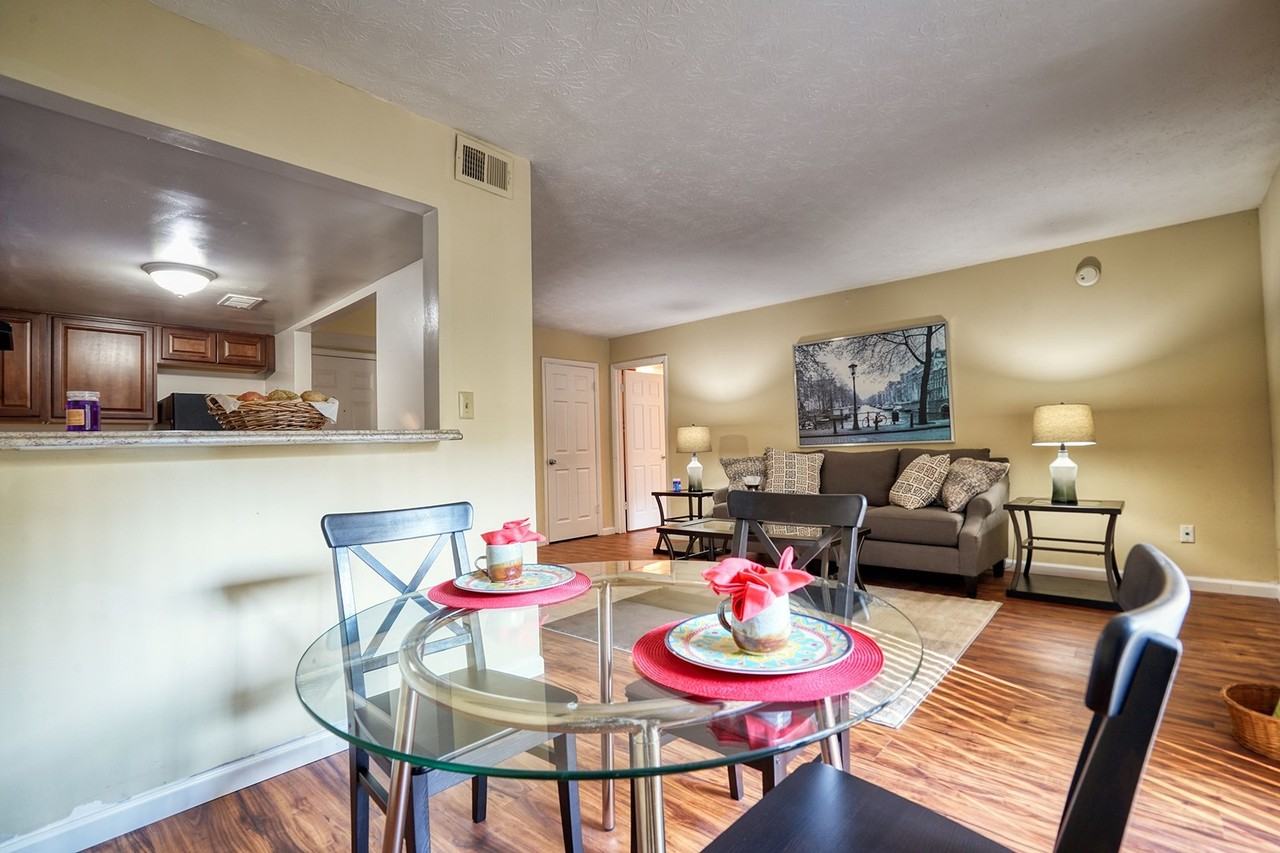 Oak Creek Apartments - Photo 3 of 27