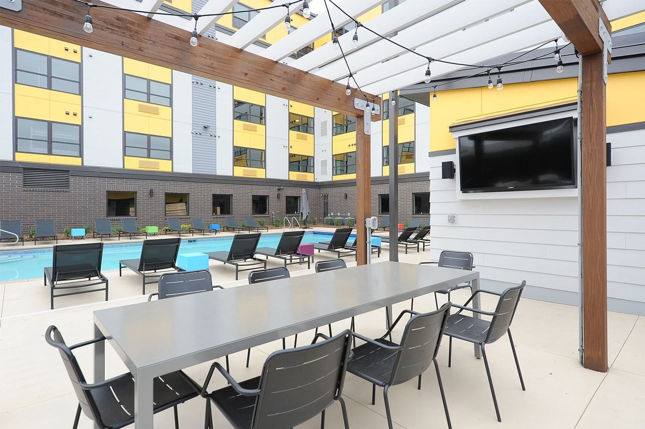 Spectrum Apartments & Townhomes - Photo 6 of 50