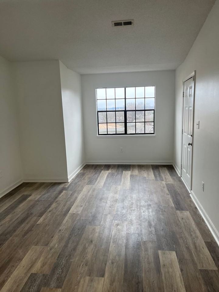 Camilla Court - Photo 6 of 10