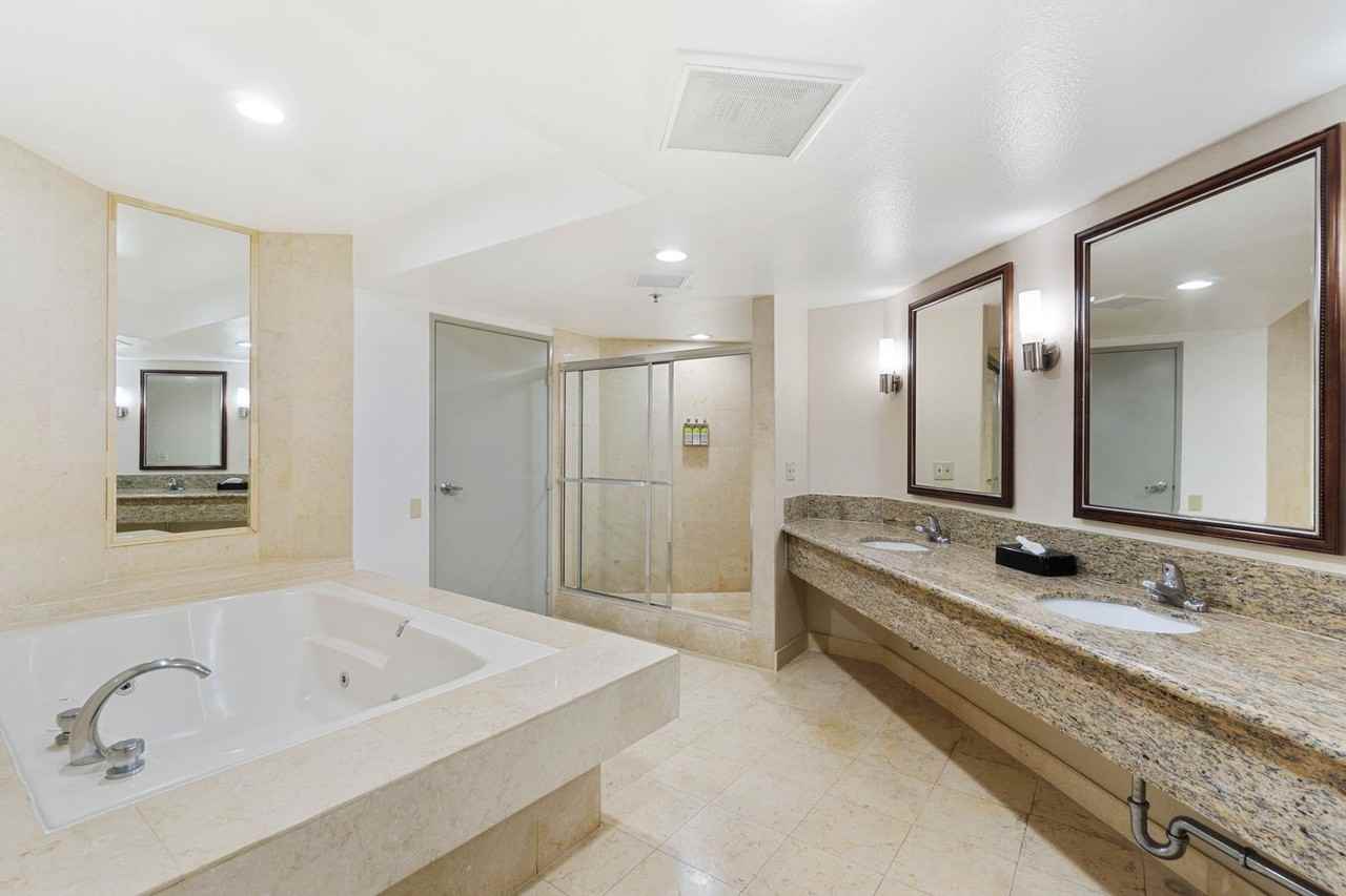 Bella Vista- - Photo 5 of 22