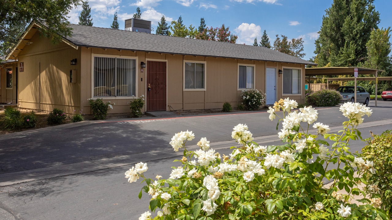 Brookdale Gardens - Photo 3 of 29