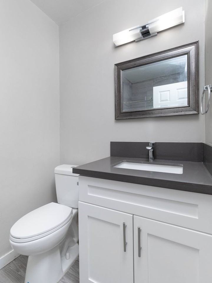 Kenmore Commons - Photo 2 of 18