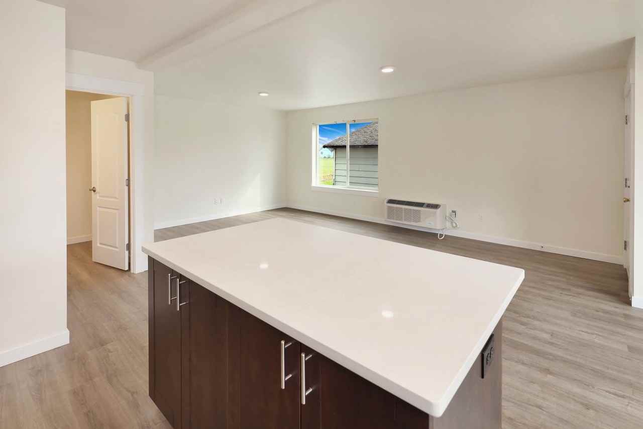 404-412 Front Street - Photo 7 of 28