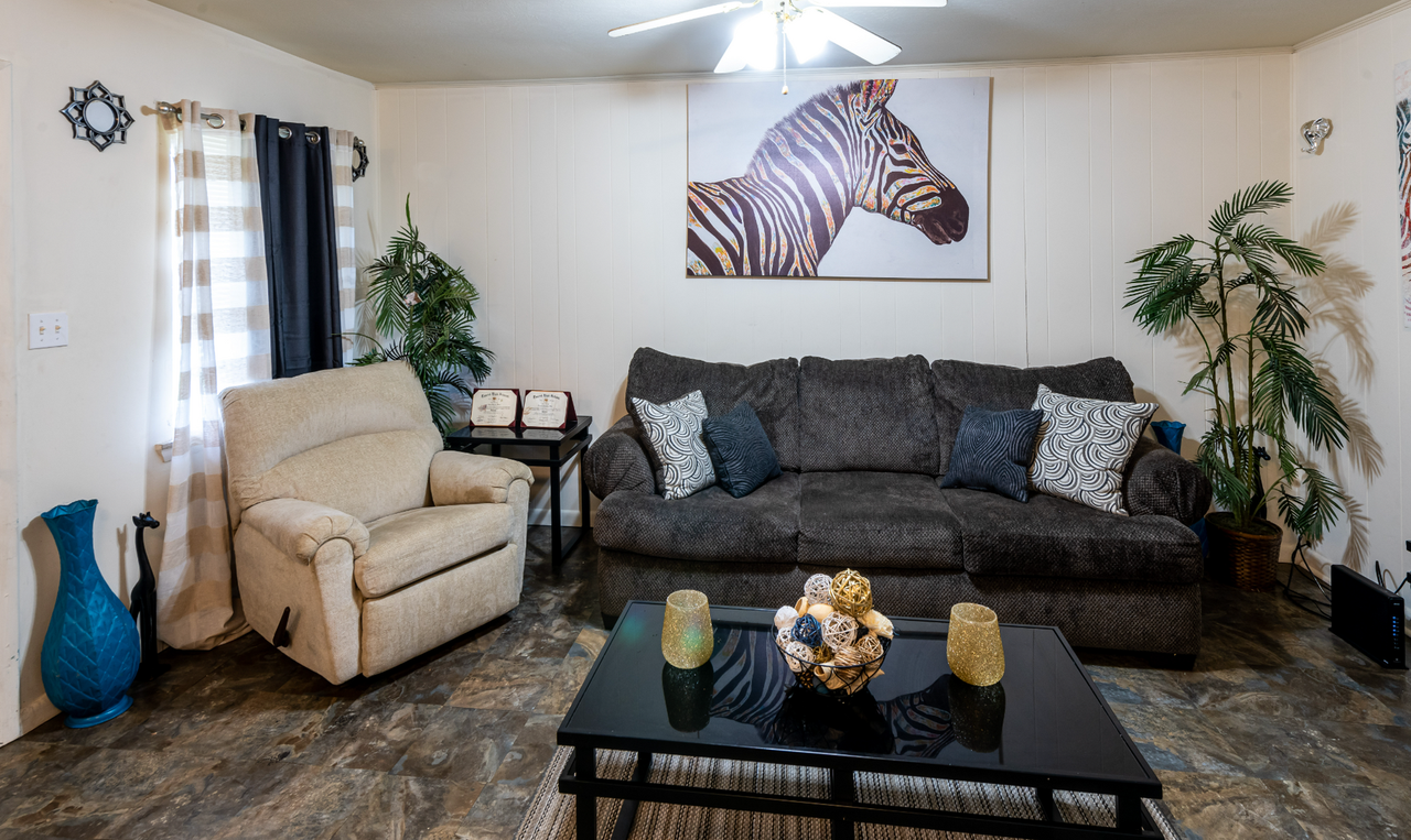 University North III - Photo 2 of 14