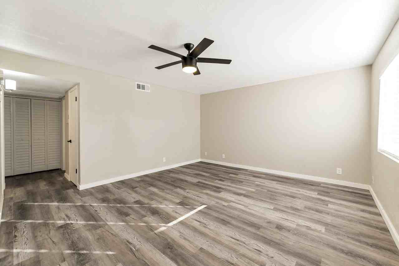 **1st Full Month's Rent free, tour & Apply within 48 Hours Newly Renovated 2 Bed/ 2 Bath In - Photo 5 of 22