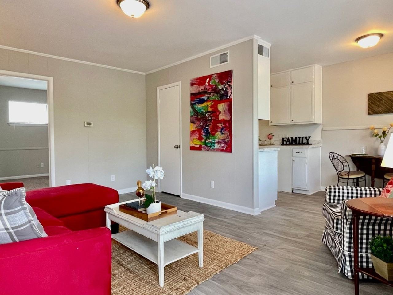 Polly Reed Villas - Photo 2 of 13