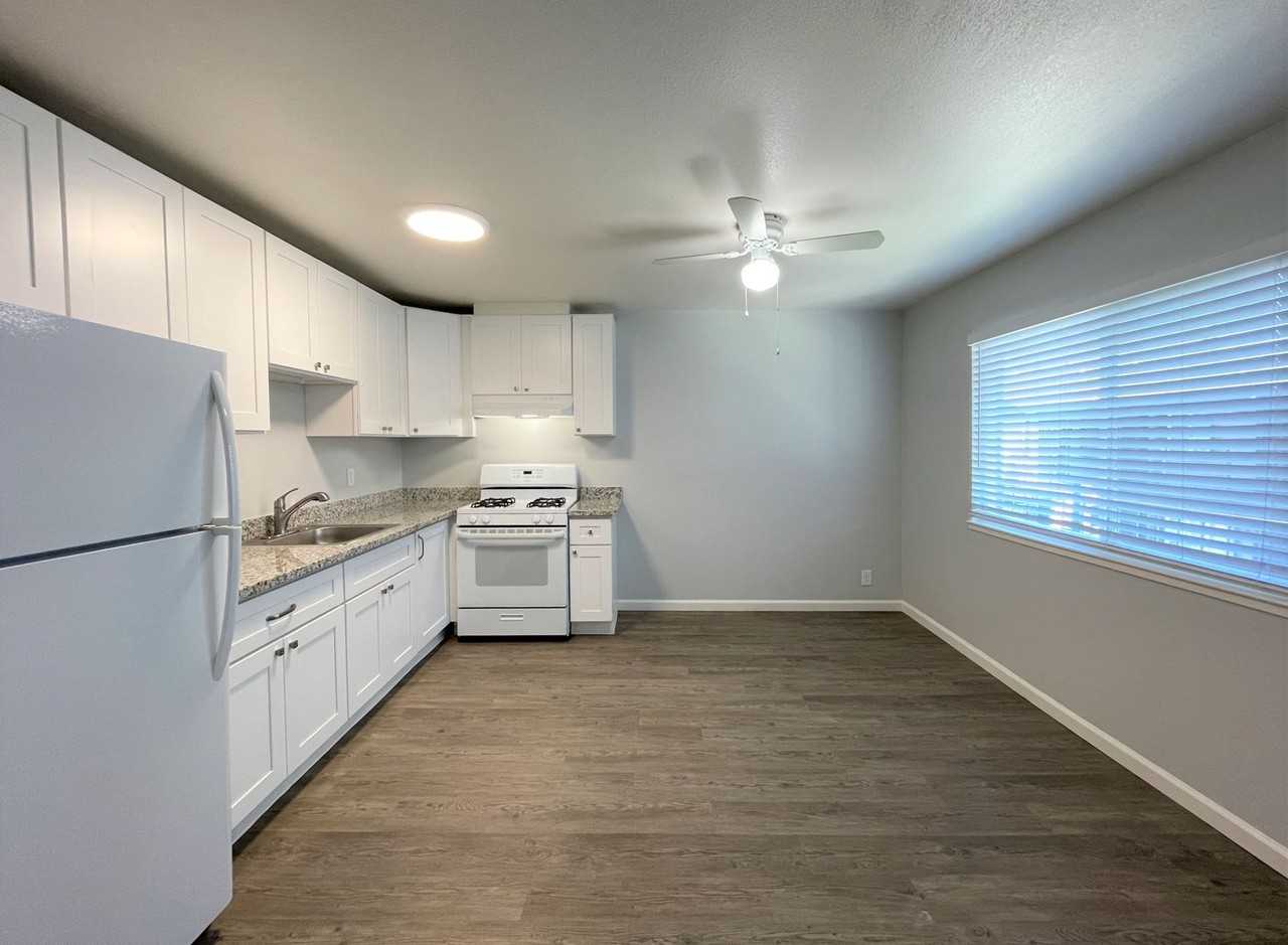 613 Camanche Lane - Photo 3 of 15