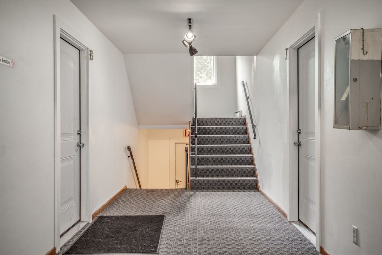 744 Polk St NE - Photo 3 of 27